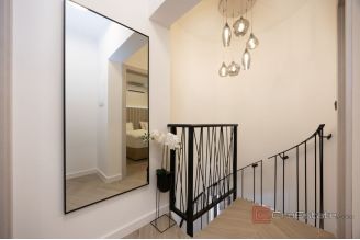 020 2022 417 Makarska Detached house with sea view for sale