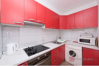 020 2047 14 Makarska Apartment house for sale