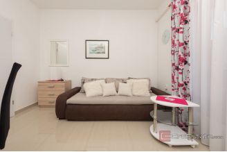 020 2047 14 Makarska Apartment house for sale