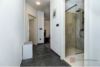 013 2045 20 split center two apartment units for sale