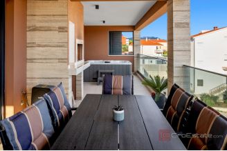 019 2022 418 Kastela Luxury penthouse with a panoramic view of the sea for sale1