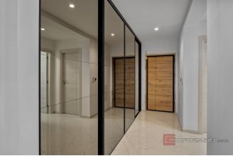 019 2022 418 Kastela Luxury penthouse with a panoramic view of the sea for sale1