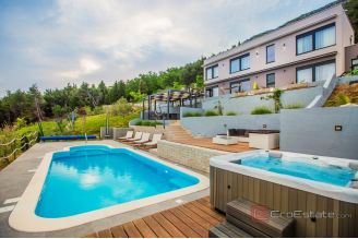 020 2031 133 kastela luxury villa with panoramic sea view for sale