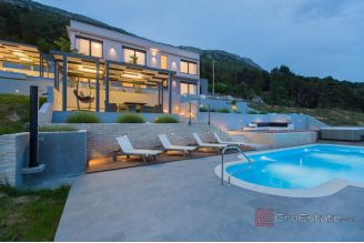 020 2031 133 kastela luxury villa with panoramic sea view for sale