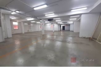 007 2016 616 Split area production storage office space for rent