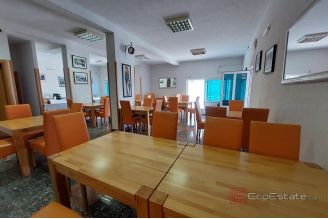 015 2026 110 Omis Hotel with sea view for sale
