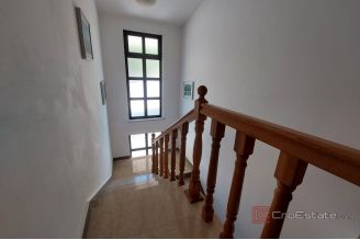 015 2026 110 Omis Hotel with sea view for sale