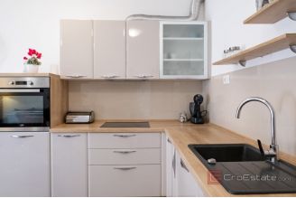 012 2036 106 Split area beautiful sunny apartment for rent