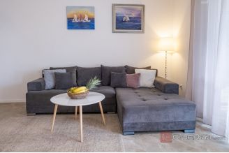 012 2036 106 Split area beautiful sunny apartment for rent