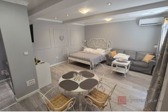 011 2047 16 Split Modern apartments on the waterfront for sale