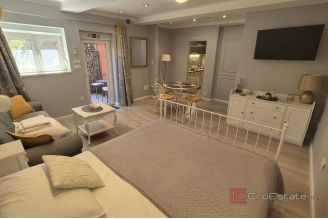 011 2047 16 Split Modern apartments on the waterfront for sale