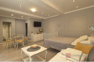011 2047 16 Split Modern apartments on the waterfront for sale