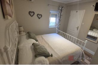 011 2047 16 Split Modern apartments on the waterfront for sale