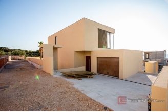 012 2016 617 rogoznicamodern villa with pool and sea view for sale