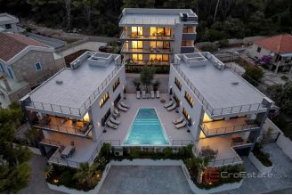 017 2048 17 Hvar Apartment in the first row to the sea for sale