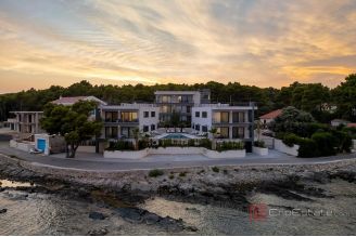 017 2048 17 Hvar Apartment in the first row to the sea for sale