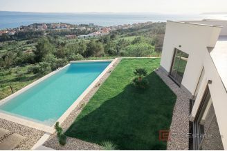 012 5310 30 Split Area Detached house with panoramic sea view for sale