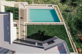 012 5310 30 Split Area Detached house with panoramic sea view for sale