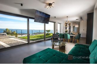 012 5310 30 Split Area Detached house with panoramic sea view for sale