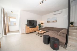 011 2018 259 Island of Pag Newly built house with a sea view for sale