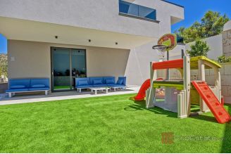 020 2021 385 trogir luxury villa with sea view for sale