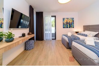 020 2021 385 trogir luxury villa with sea view for sale