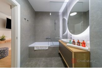 020 2021 385 trogir luxury villa with sea view for sale