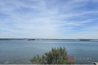 005 2041 83 Island of Pasman Newly built villa in the first row to the sea for sale