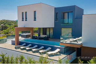 020 2021 386 near sibenik modren villa for sale