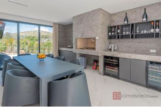 020 2021 386 near sibenik modren villa for sale