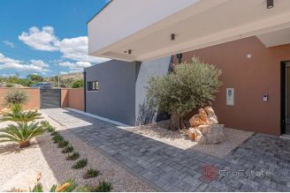 020 2021 386 near sibenik modren villa for sale