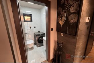 016 2036 107 Split area Three bedroom penthouse with a sea view for sale