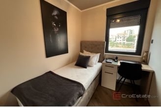 016 2036 107 Split area Three bedroom penthouse with a sea view for sale