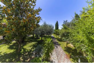 020 2021 390 zadar house in first row to the sea for sale