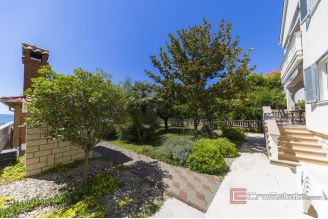 020 2021 390 zadar house in first row to the sea for sale