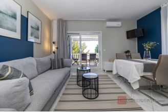 020 2021 390 zadar house in first row to the sea for sale