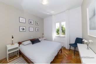 020 2021 390 zadar house in first row to the sea for sale