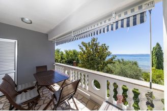 020 2021 390 zadar house in first row to the sea for sale