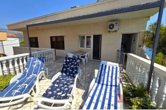 012 2029 79 Split area Semi detached house first row to the sea for sale