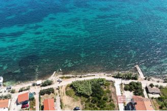 005 2043 123 Island of Pasman Building land in the first row to the sea