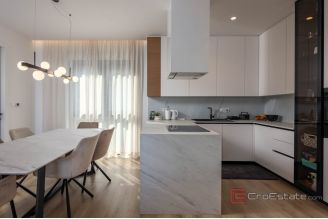 014 1024 10 Opatija Luxurious penthouse in the center for sale