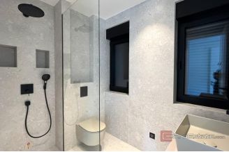 010 2044 24 Primosten Luxury apartment with sea view sale