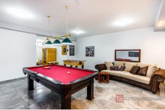 013 2016 619 Split area Spacious rural villa with pool for sale