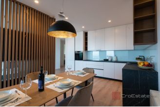 013 1024 11 Opatija luxury apartment with a panoramic view of the sea for sale