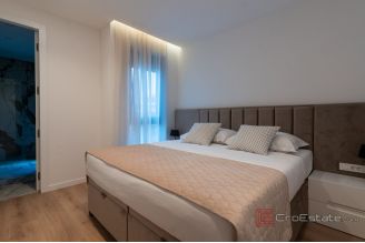013 1024 11 Opatija luxury apartment with a panoramic view of the sea for sale