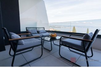 013 1024 11 Opatija luxury apartment with a panoramic view of the sea for sale