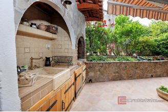017 2045 24 Split Mejasi Three bedroom apartment with spacious courtyard for sale