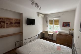 005 2045 23 Split Manus Three bedroom apartment sale