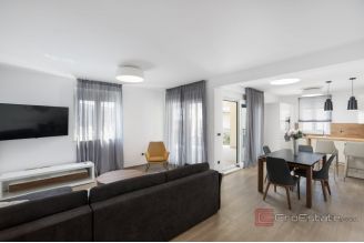 019 2050 03 Hvar Modern apartments with sea view for sale