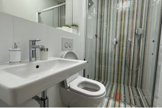 016 2045 27 Split Dragovode Spacious penthouse with a sea view for sale